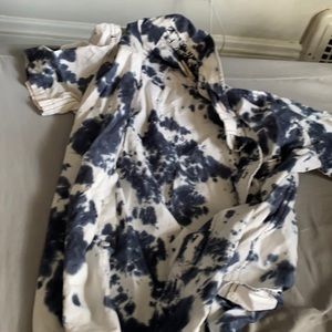 Short sleeve button up